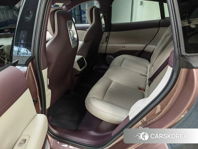 Xiaomi Car Xiaomi YU7 id 3920707 из Китая 14