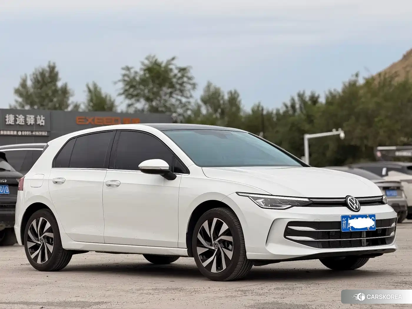 Volkswagen Golf 2026 Белый из Китая, фото 6