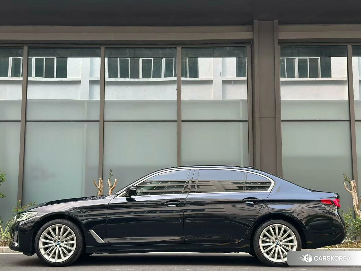 BMW 5 series 2023 Черный из Китая, фото 6