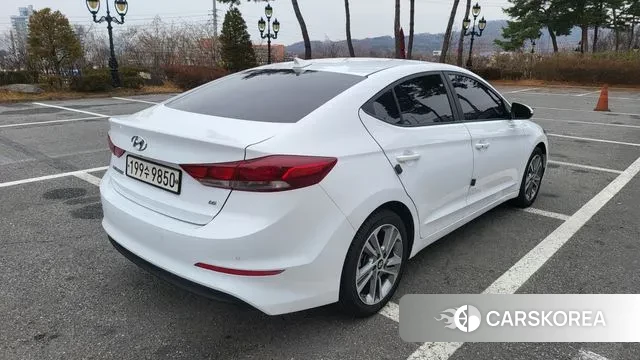 Hyundai Avante AD id 3485023 из Кореи 13