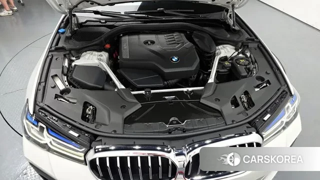 BMW 5 Series (G30) id 3031964 из Кореи 16