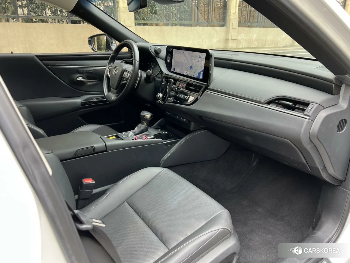 Lexus ES id 4515044 из Китая 11