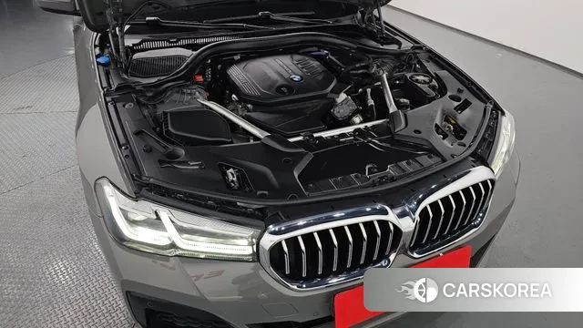 BMW 5 Series (G30) id 3686497 из Кореи 16