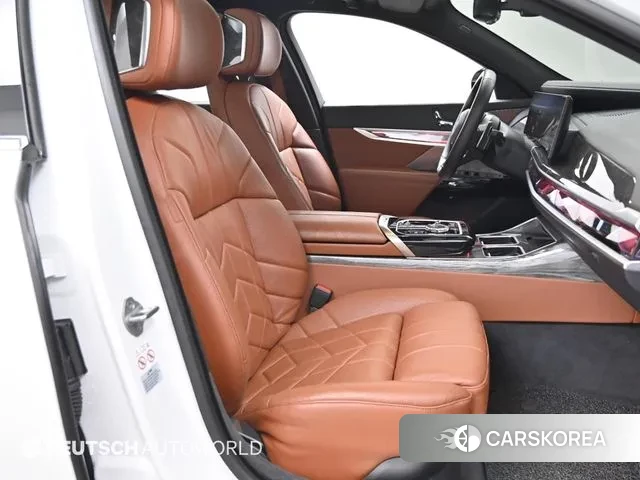 BMW 7 Series (G70) id 3544805 из Кореи 16