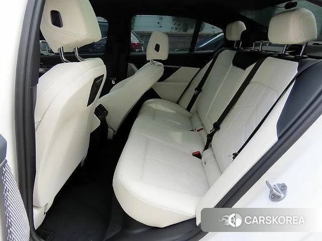 BMW 5 Series (G60) id 4734798 из Кореи 16
