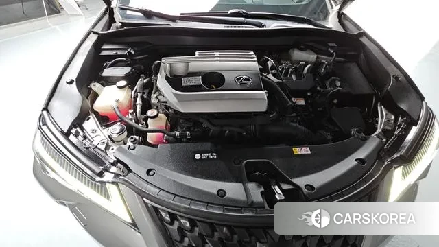 Lexus UX250h id 3330457 из Кореи 16