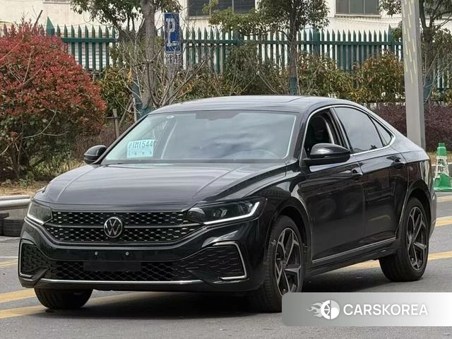 Volkswagen Passat 2025 Черный из Китая, фото 6