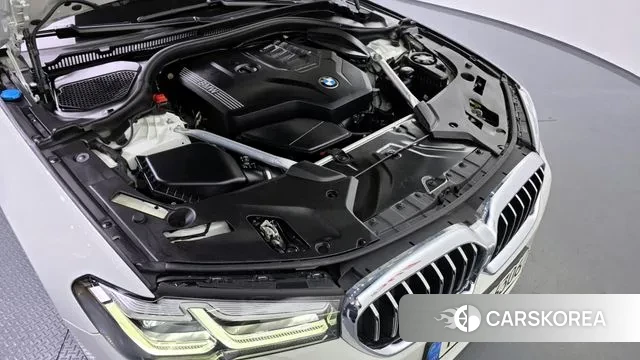 BMW 5 Series (G30) id 3488080 из Кореи 16