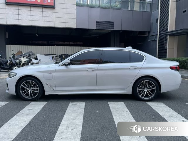 BMW 5 series PHEV id 4278436 из Китая 14