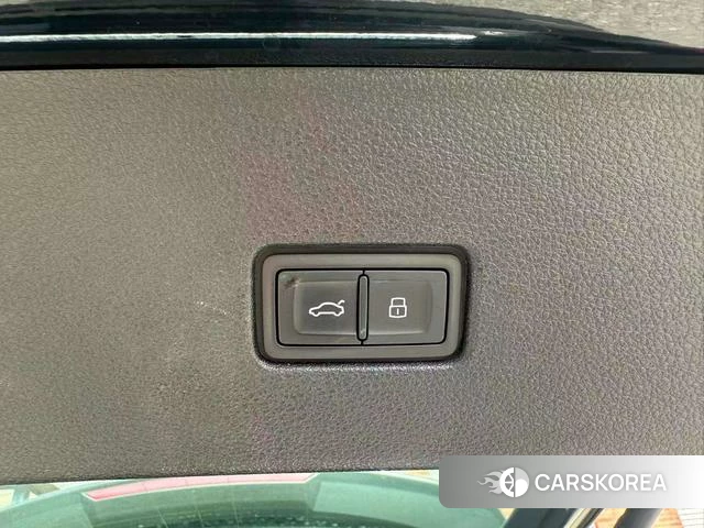 Audi Q8 id 4259104 из Китая 21