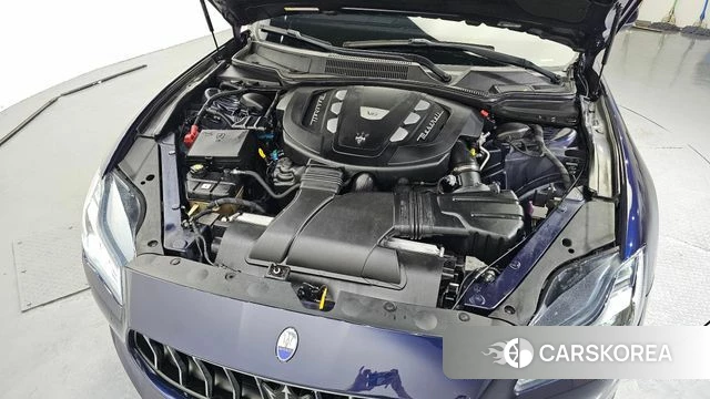 Maserati Quattroporte id 4638337 из Кореи 32
