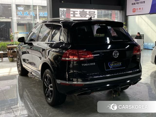 Volkswagen Touareg id 4211149 из Китая 12
