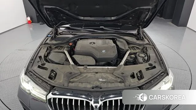 BMW 5 Series (G30) id 3509339 из Кореи 16