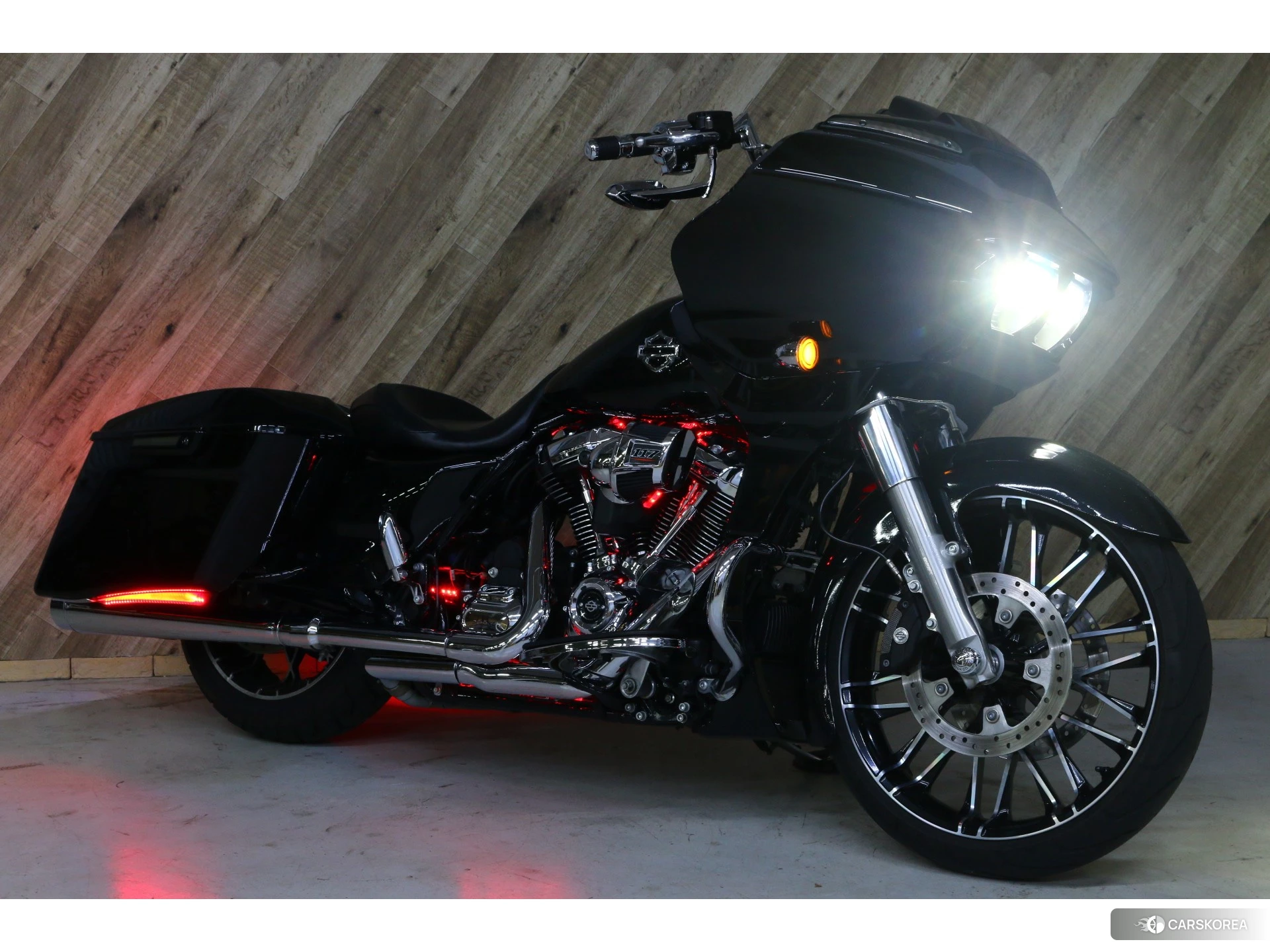 Harley-Davidson Road Glide FLTRXS1750 id 3948152 из Японии 27