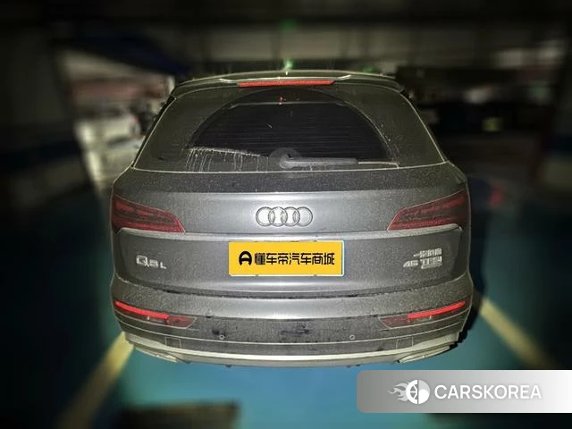 Audi Q5L 2023 Темно-серый из Китая, фото 6