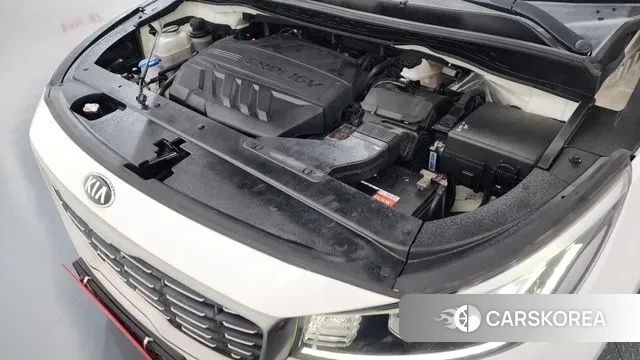 Kia The New Carnival id 3402910 из Кореи 16