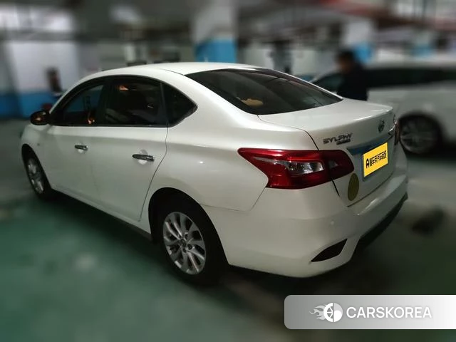 Nissan Xuan Yi 2023 Белый из Китая, фото 6