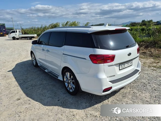 Kia The New Carnival id 4794619 из Кореи 16