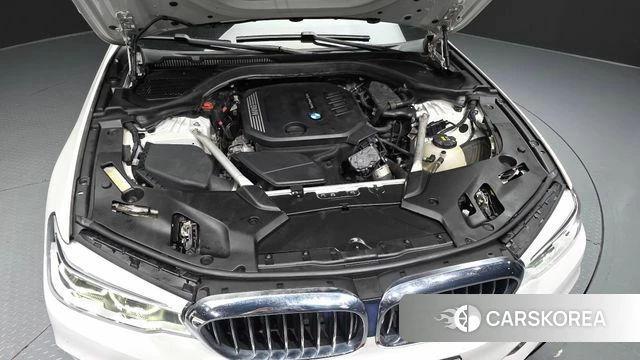 BMW 5 Series (G30) id 4937235 из Кореи 27