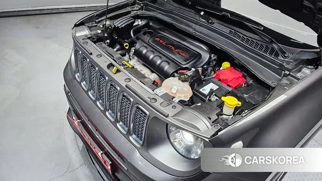 Jeep Renegade id 3368484 из Кореи 16