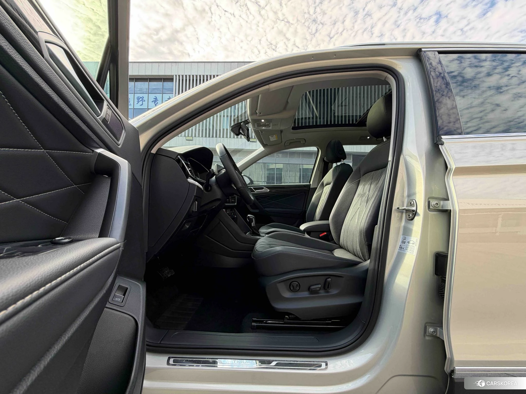 Volkswagen Tiguan L id 4461847 из Китая 15