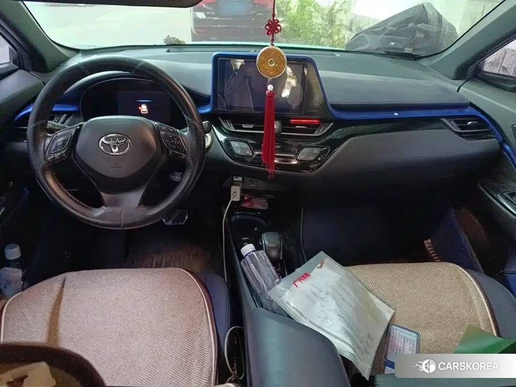 Toyota C-HR EV id 4674399 из Китая 17