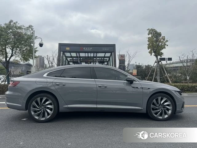 Volkswagen CC 2021 Темно-серый из Китая, фото 6