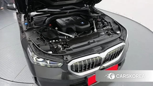 BMW 5 Series (G60) id 3341692 из Кореи 16