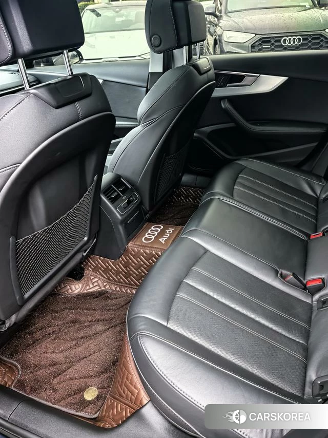 Audi A4L id 3926904 из Китая 8