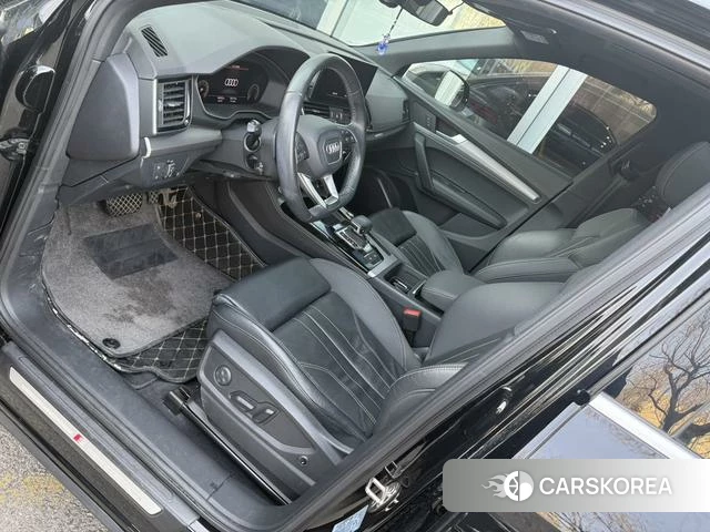 Audi Q5L Sportback 2021 Черный из Китая, фото 6