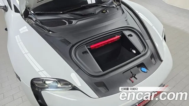 Porsche Taycan id 2874853 из Кореи 16