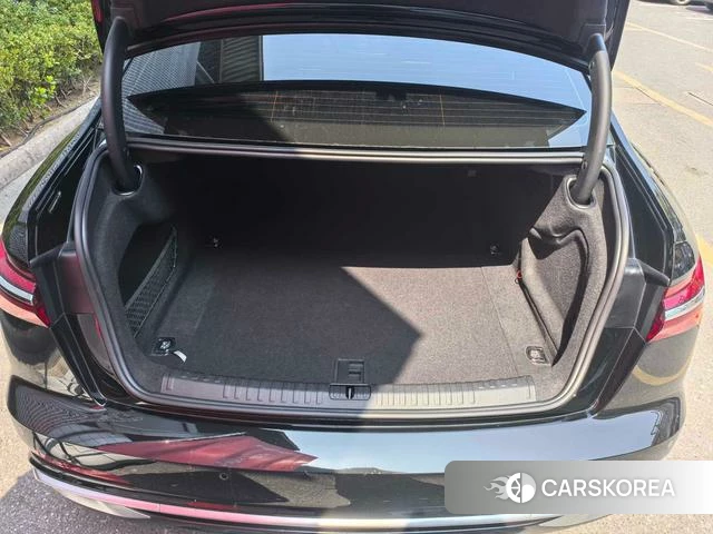 Audi A6L id 3856102 из Китая 16