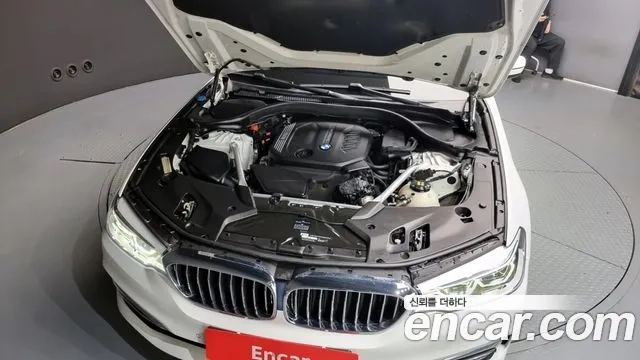 BMW 5 Series (G30) id 2860094 из Кореи 16