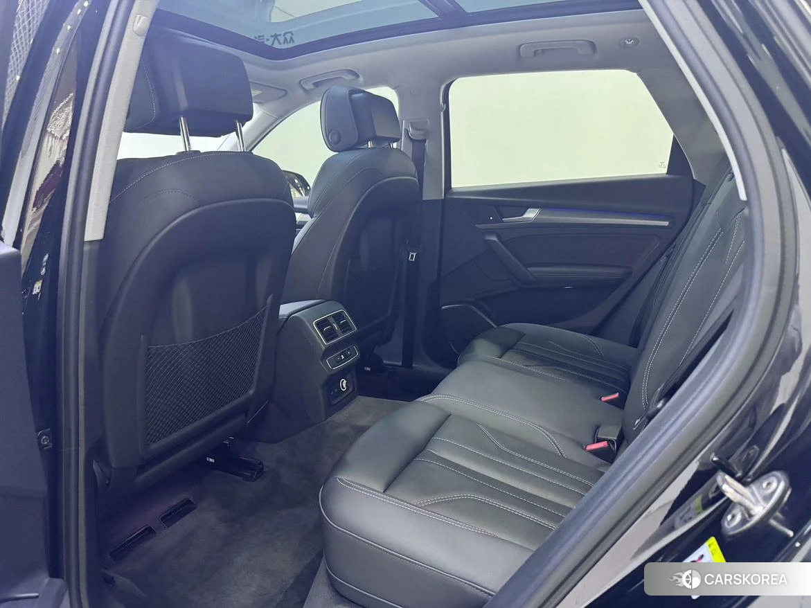 Audi Q5L id 4479423 из Китая 12
