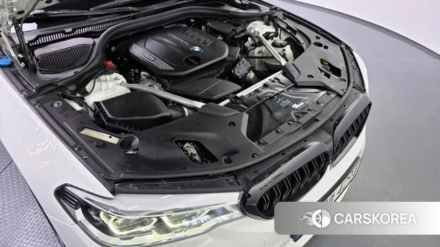 BMW 5 Series (G30) id 3489473 из Кореи 16