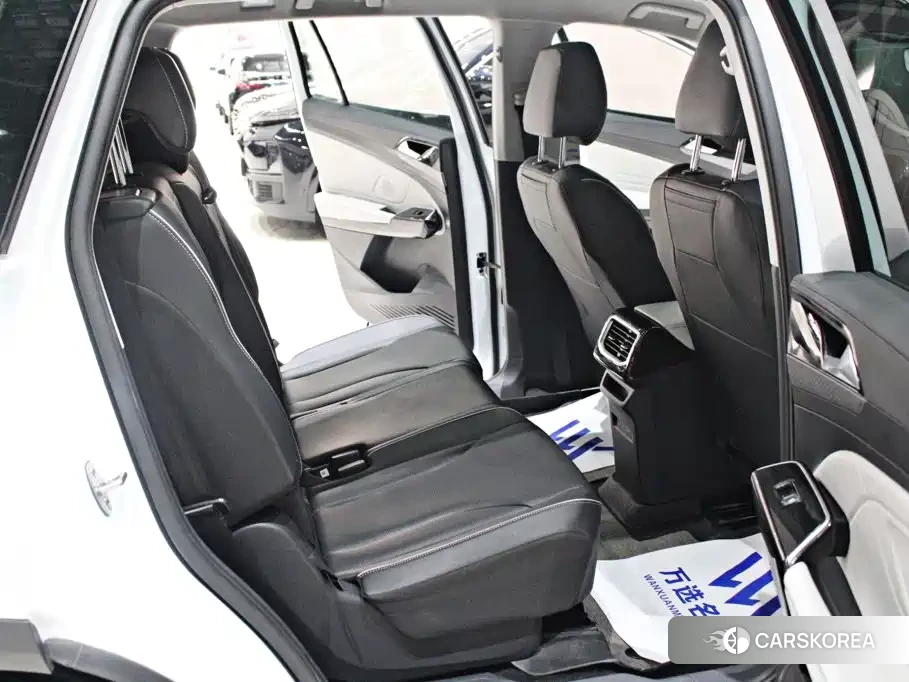 Volkswagen ID.6 X id 4628153 из Китая 11