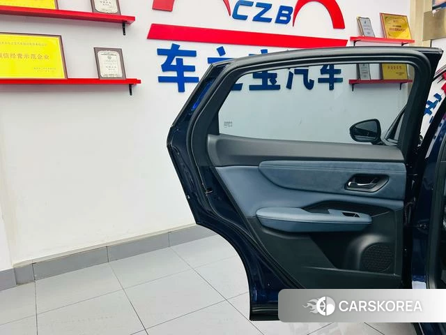Nissan ARIYA id 4261415 из Китая 22