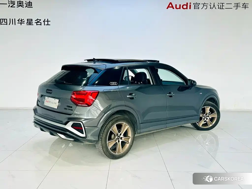 Audi Q2L 2022 Silver/gray из Китая, фото 6