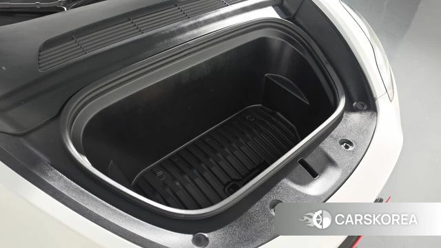 Tesla Model Y id 4302370 из Кореи 32