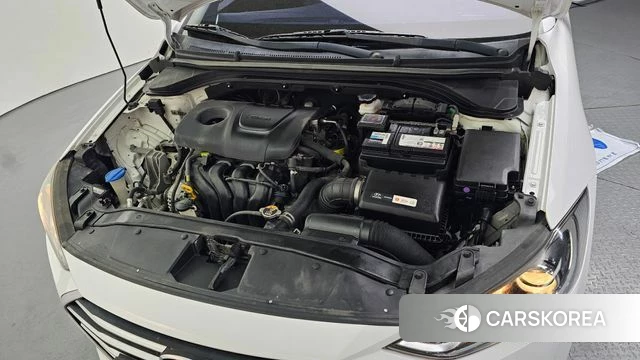Hyundai Avante AD id 4020639 из Кореи 16