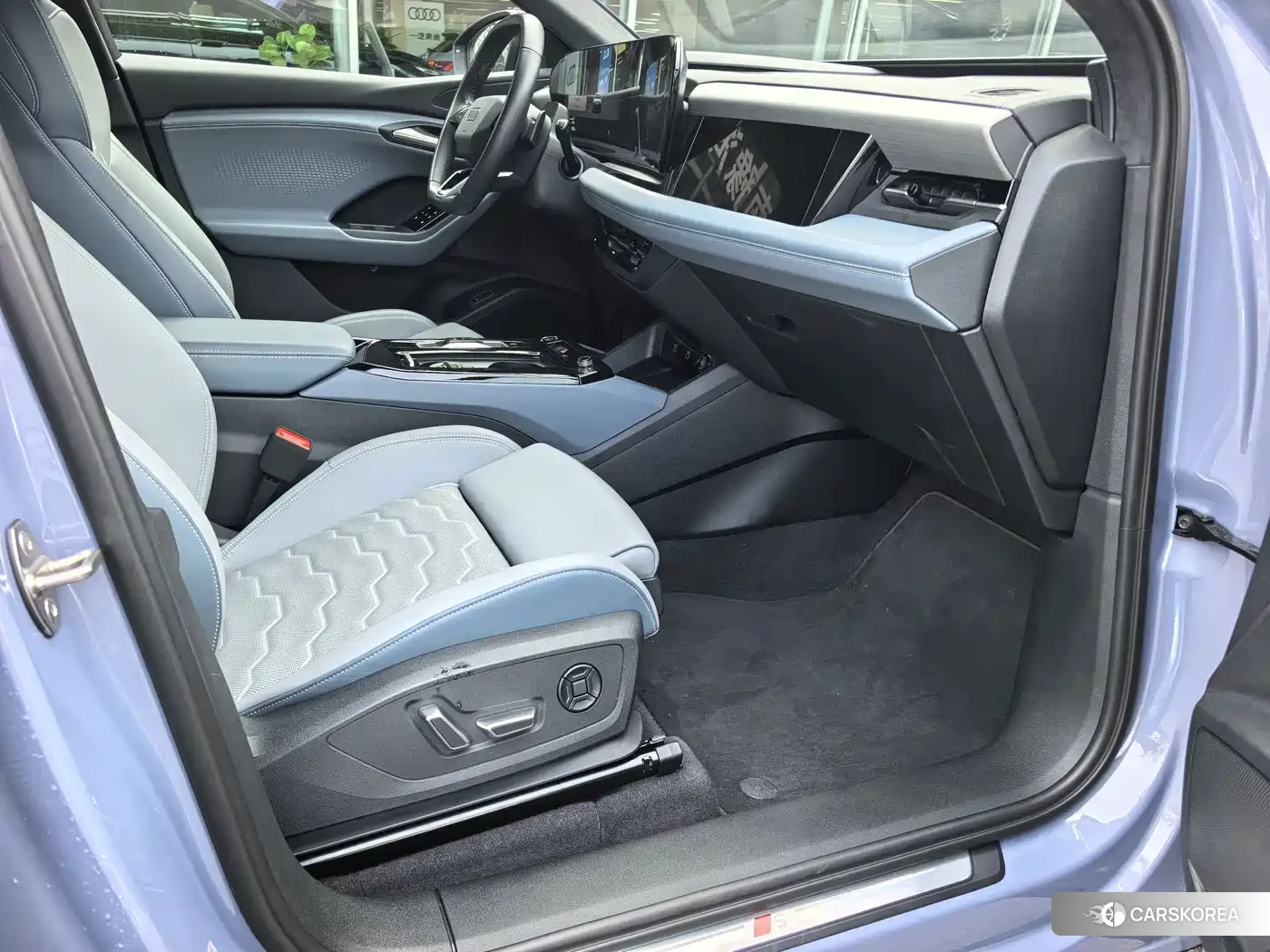 Audi Q6L 2025 Red/purple из Китая, фото 6