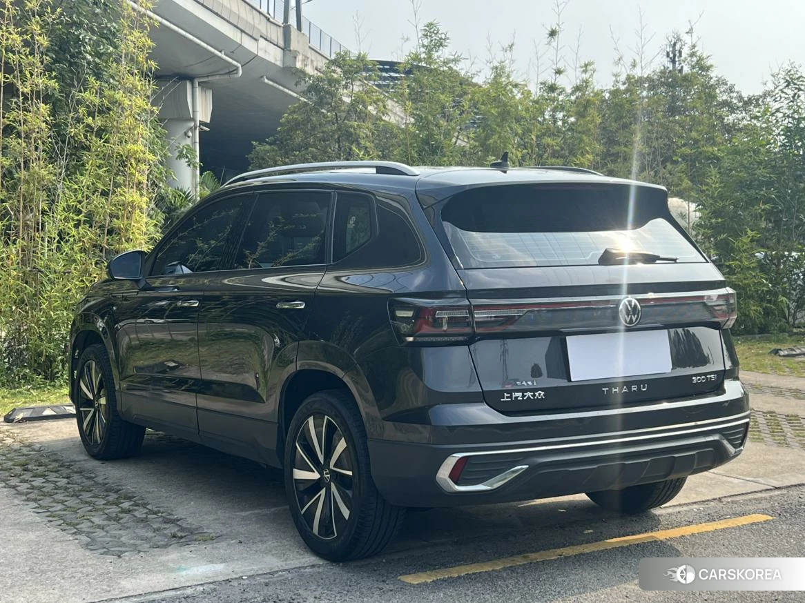 Volkswagen Tuyue 2023 Темно-серый из Китая, фото 6