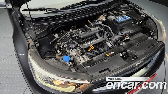 Kia Stonic id 2827300 из Кореи 16