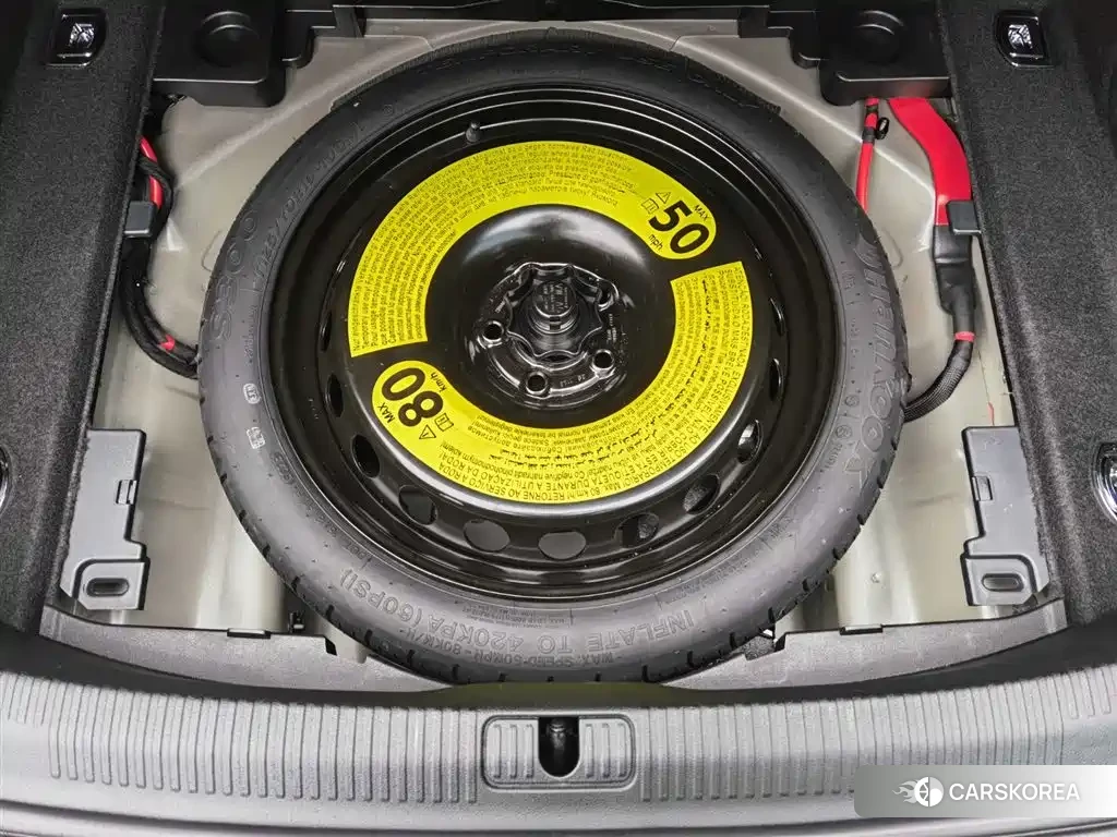 Audi A4L id 4599614 из Китая 27