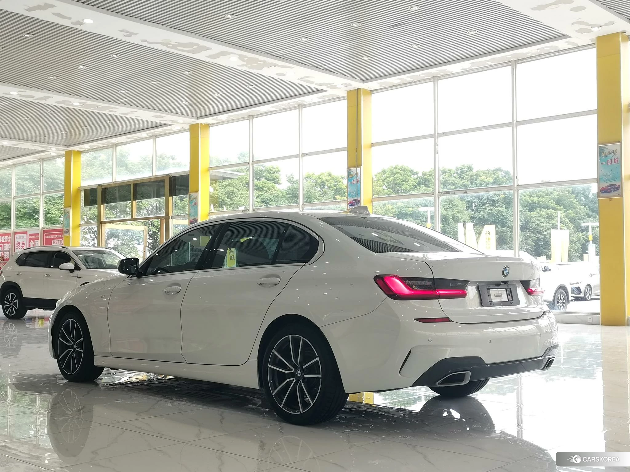 BMW 3 series id 4473554 из Китая 12