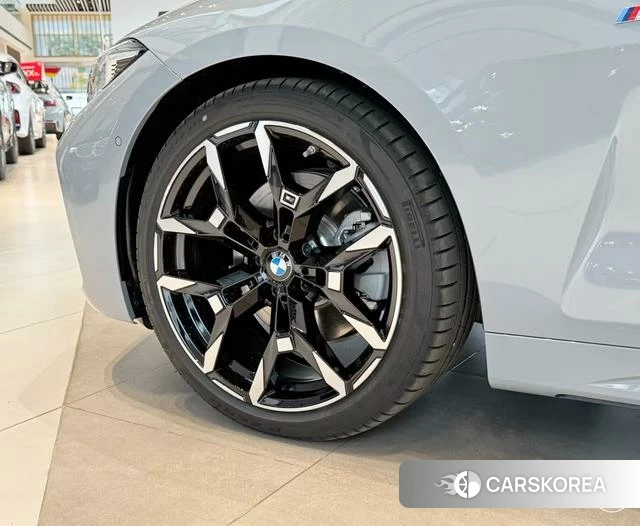 BMW 4 series 2024 Серебристо-серый из Китая, фото 6