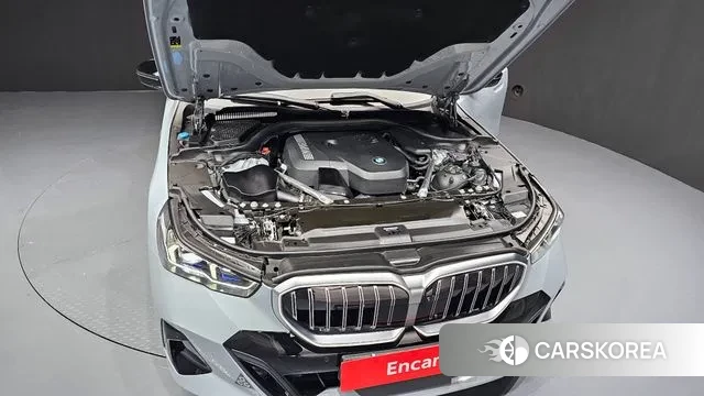 BMW 5 Series (G60) id 3353402 из Кореи 16