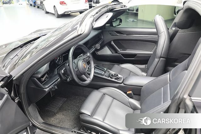 Porsche 911(992) id 4711256 из Кореи 8