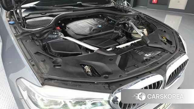 BMW 5 Series (G30) id 3861679 из Кореи 16