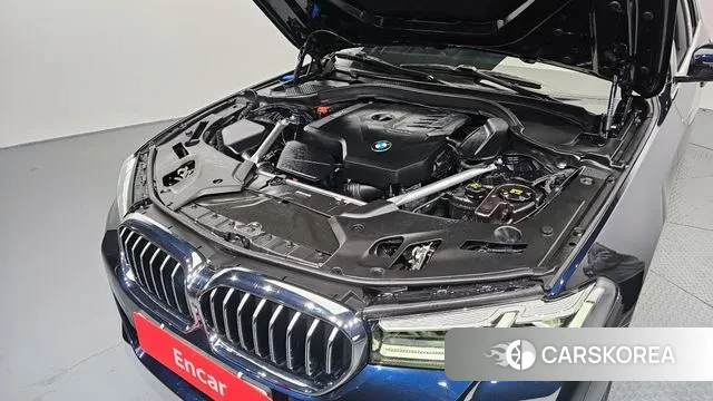 BMW 5 Series (G30) id 3307018 из Кореи 16